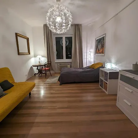 Third Floor Art Idyll *